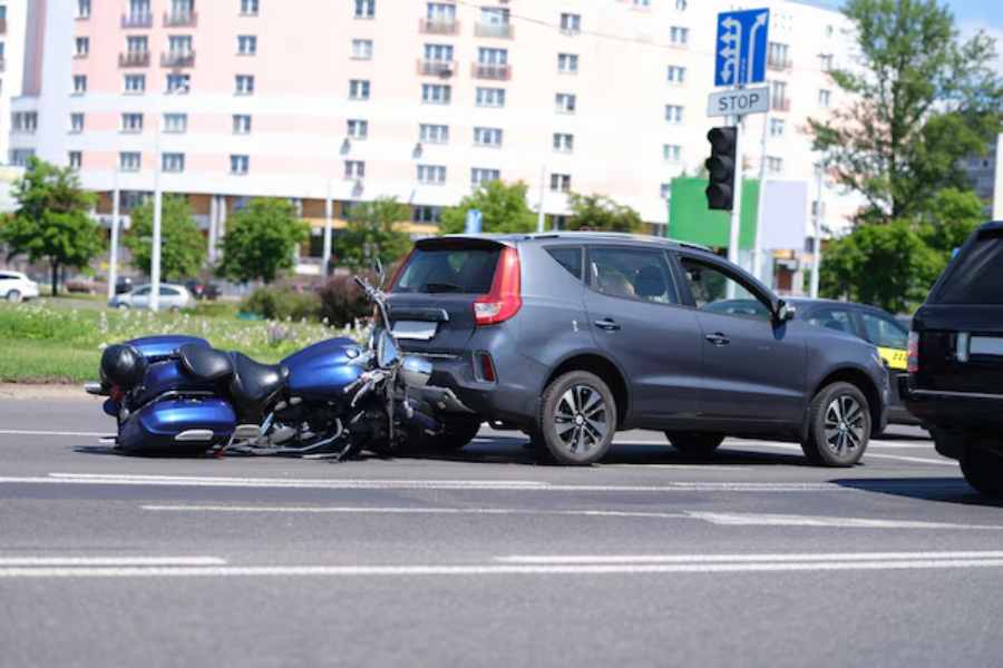 Signs You Need a Motorcycle Accident Injury Lawyer Right Away