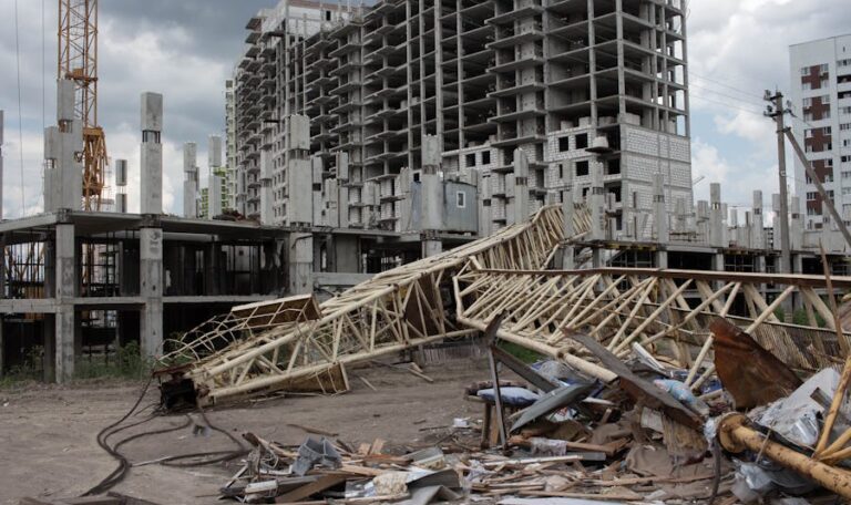 Filing Workers' Compensation vs. Third-Party Lawsuits After a Construction Accident