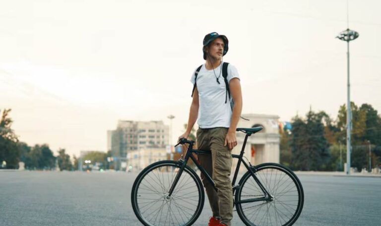 Bicyclists’ Rights: A Comparative Look at the UK and US Legal Systems
