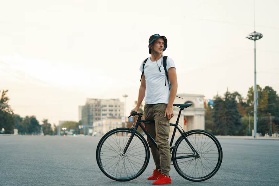 Bicyclists’ Rights: A Comparative Look at the UK and US Legal Systems