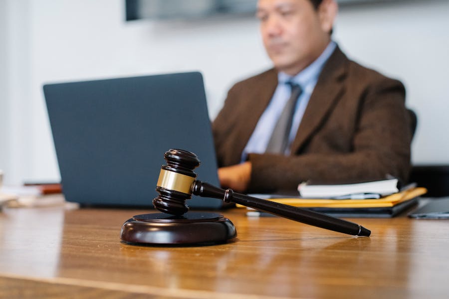 Hustling After the Hurdle: Why a Truck Accident Lawyer Is Your First Step Back