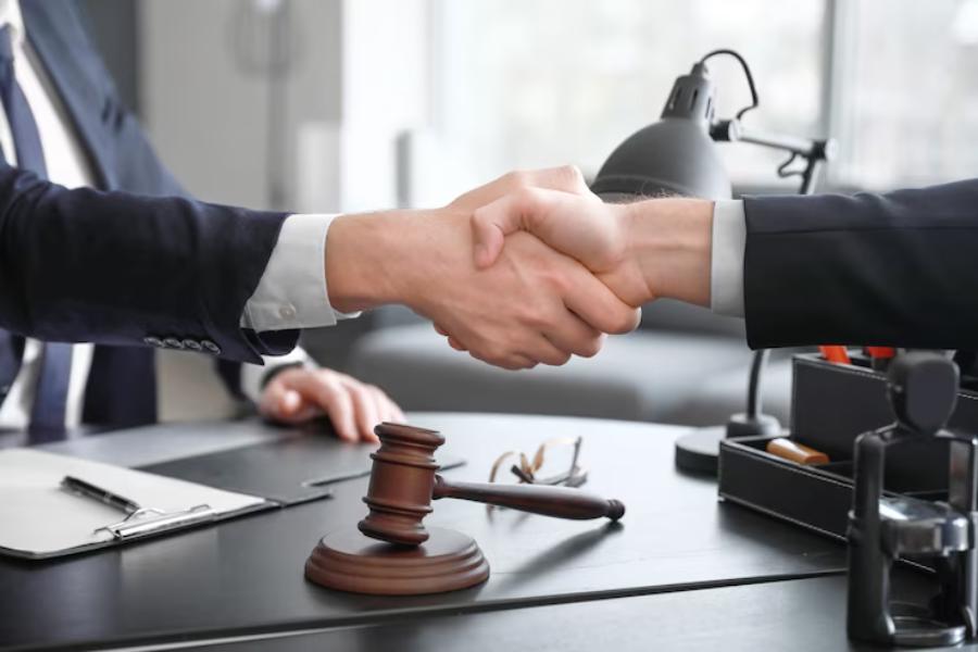 Important Factors Injury Lawyers Consider in Every Case