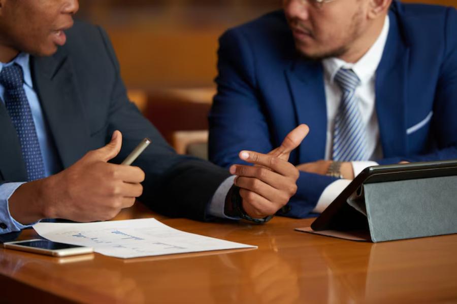 The Role of Legal Advisors in High-Stakes Contract Negotiations