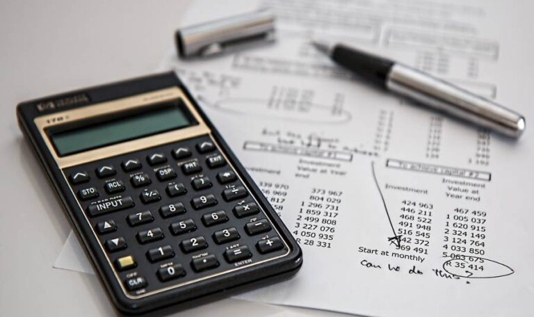 Understanding the Legal Implications of Choosing the Right SMSF Accountant