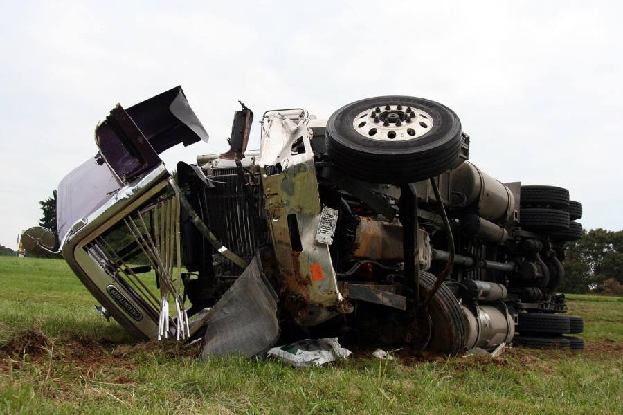 Identifying Faulty Parties in a Colorado Truck Accident