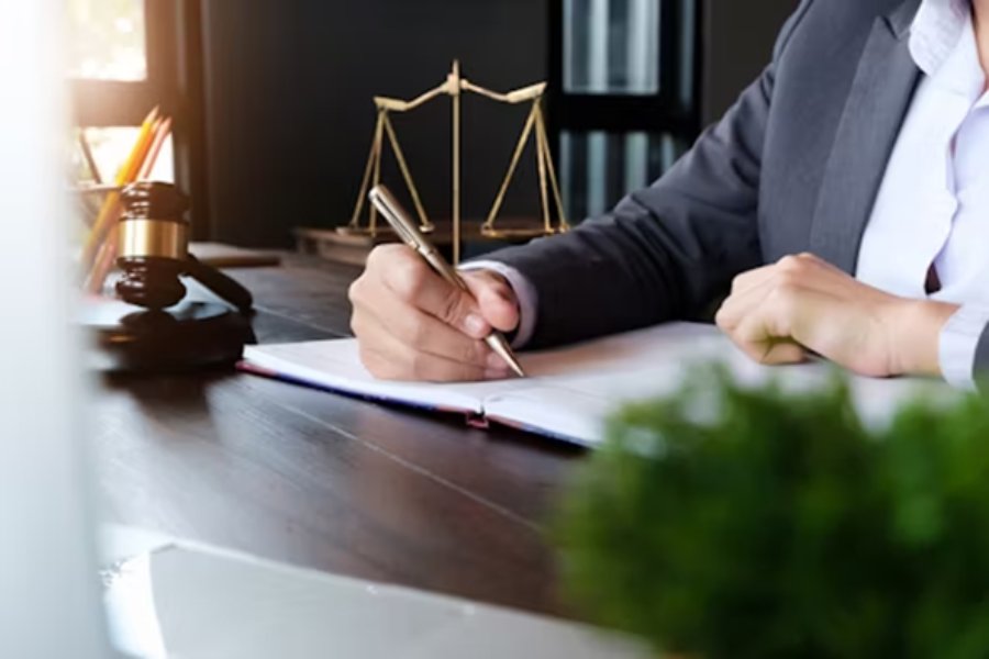 When Should You Talk to a Lawyer