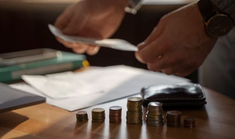 How to Control Legal Costs Without Weakening Your Case